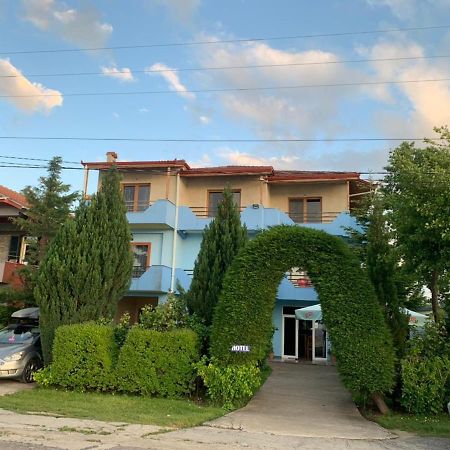 Vila Deni Tushemisht Exteriér fotografie