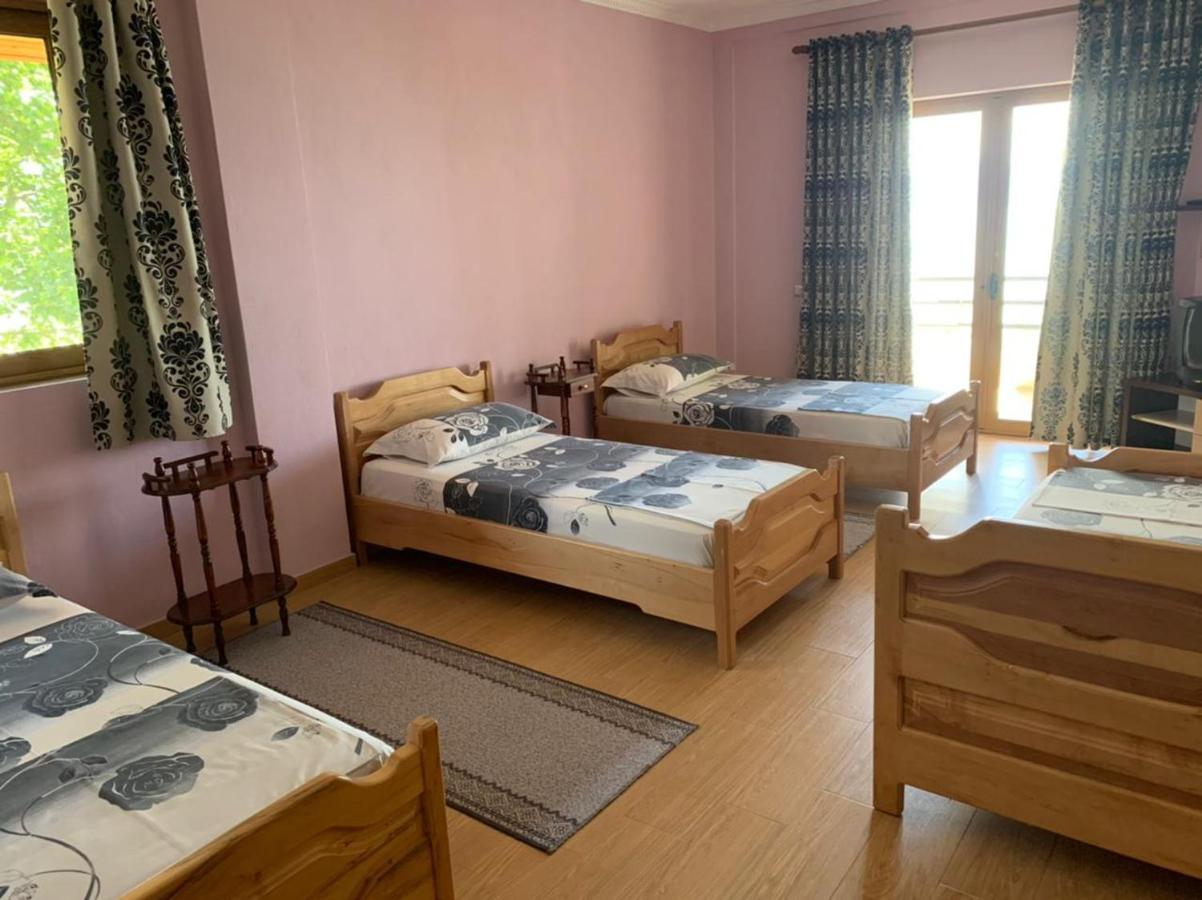 Vila Deni Tushemisht Exteriér fotografie