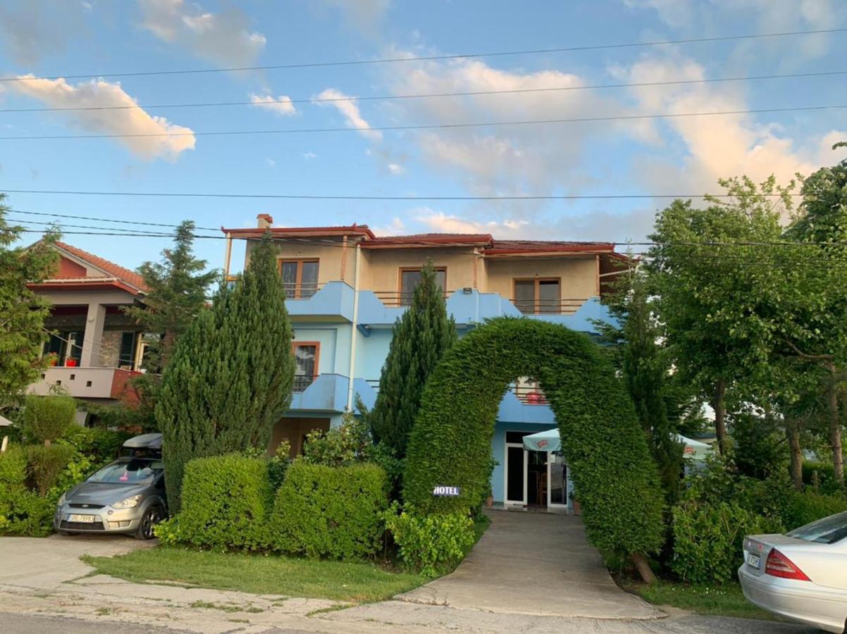 Vila Deni Tushemisht Exteriér fotografie