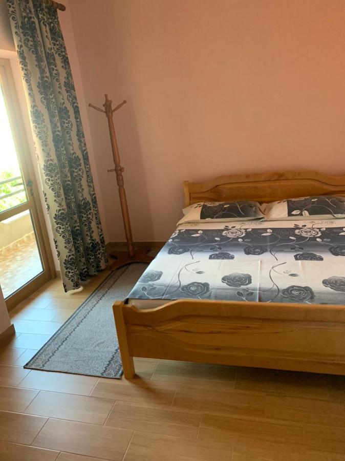 Vila Deni Tushemisht Exteriér fotografie
