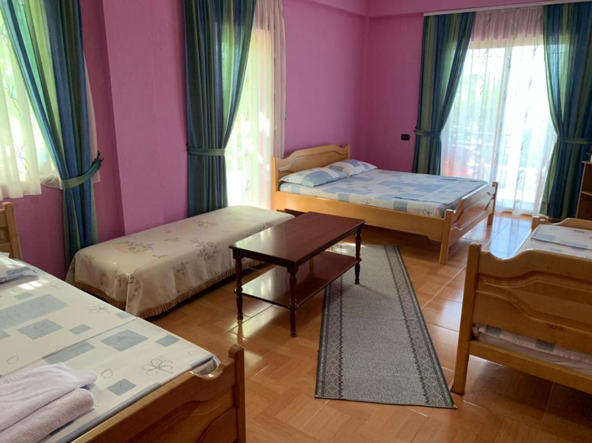 Vila Deni Tushemisht Exteriér fotografie