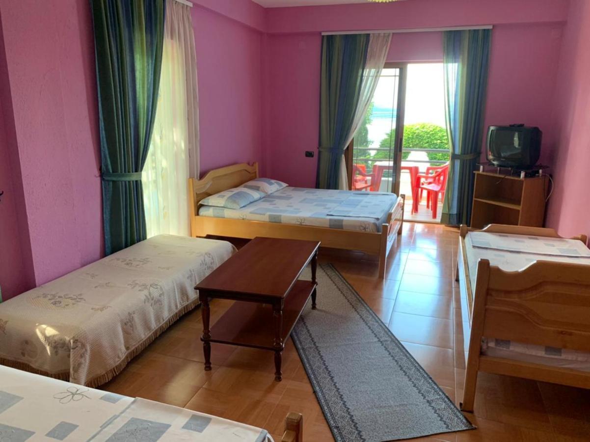 Vila Deni Tushemisht Exteriér fotografie
