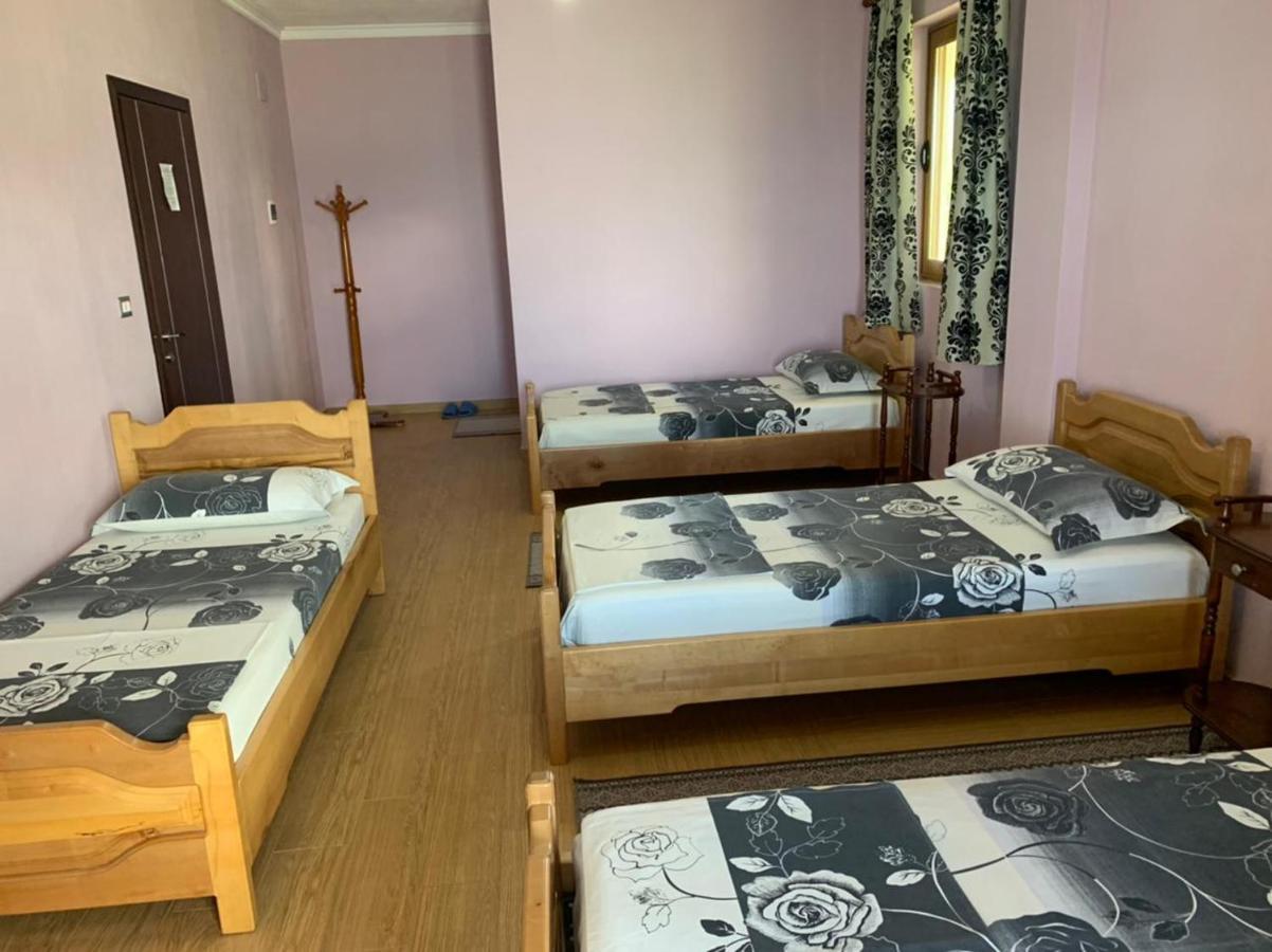Vila Deni Tushemisht Exteriér fotografie