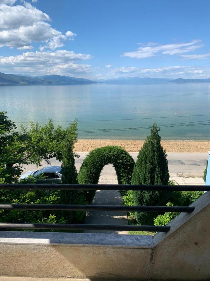 Vila Deni Tushemisht Exteriér fotografie
