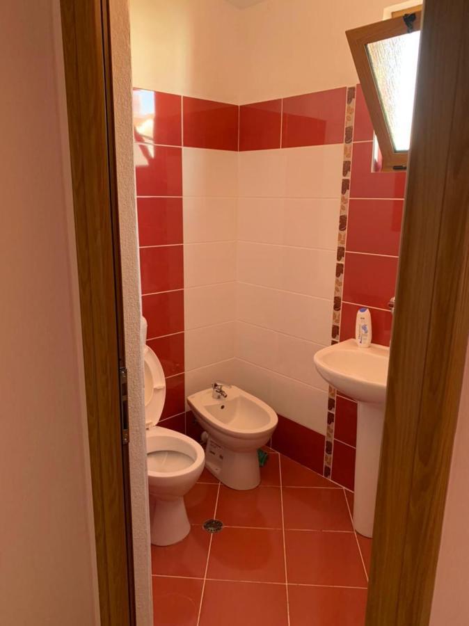 Vila Deni Tushemisht Exteriér fotografie