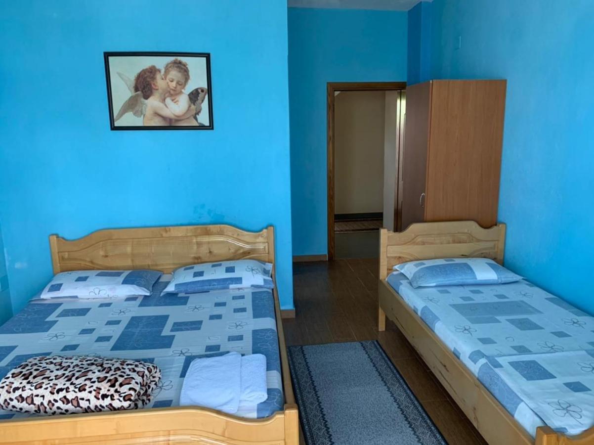 Vila Deni Tushemisht Exteriér fotografie