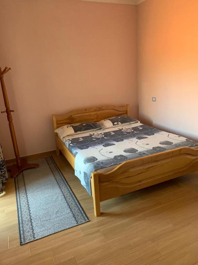 Vila Deni Tushemisht Exteriér fotografie
