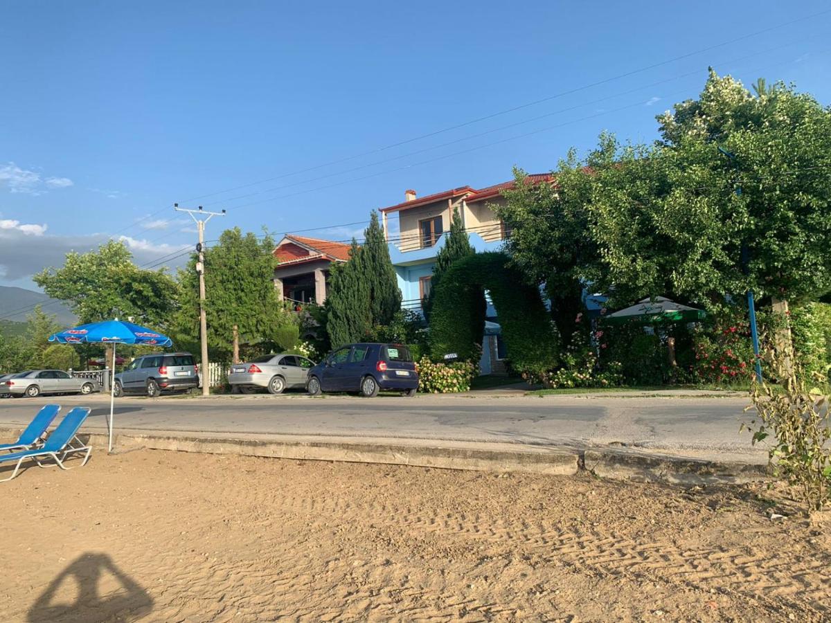 Vila Deni Tushemisht Exteriér fotografie