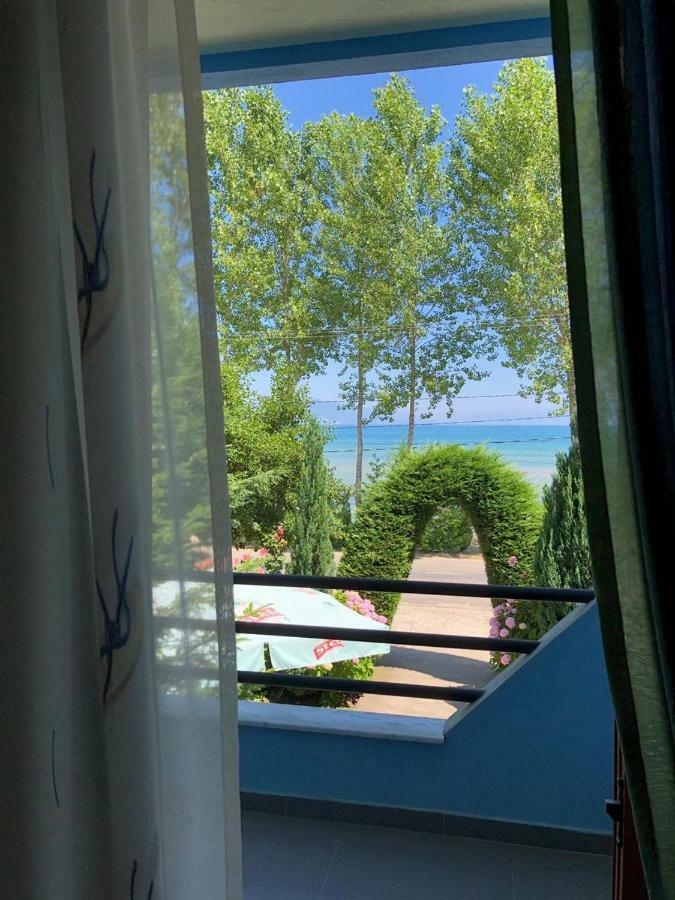 Vila Deni Tushemisht Exteriér fotografie
