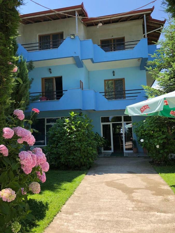 Vila Deni Tushemisht Exteriér fotografie